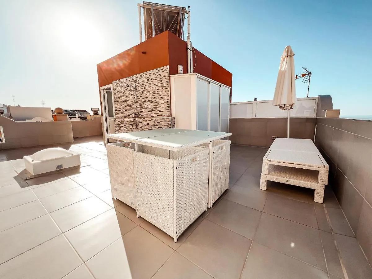 Townhouse With Ac In Callao Salvaje, Sonia, Cs148
